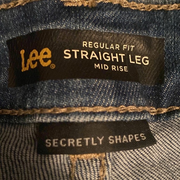 Lee Regular Fit Straight Leg Mid Rise Jeans Sz 12 NWOT - Picture 9 of 9